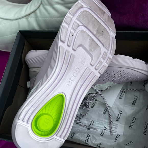 Ecco Trainers - Picture 4 of 5